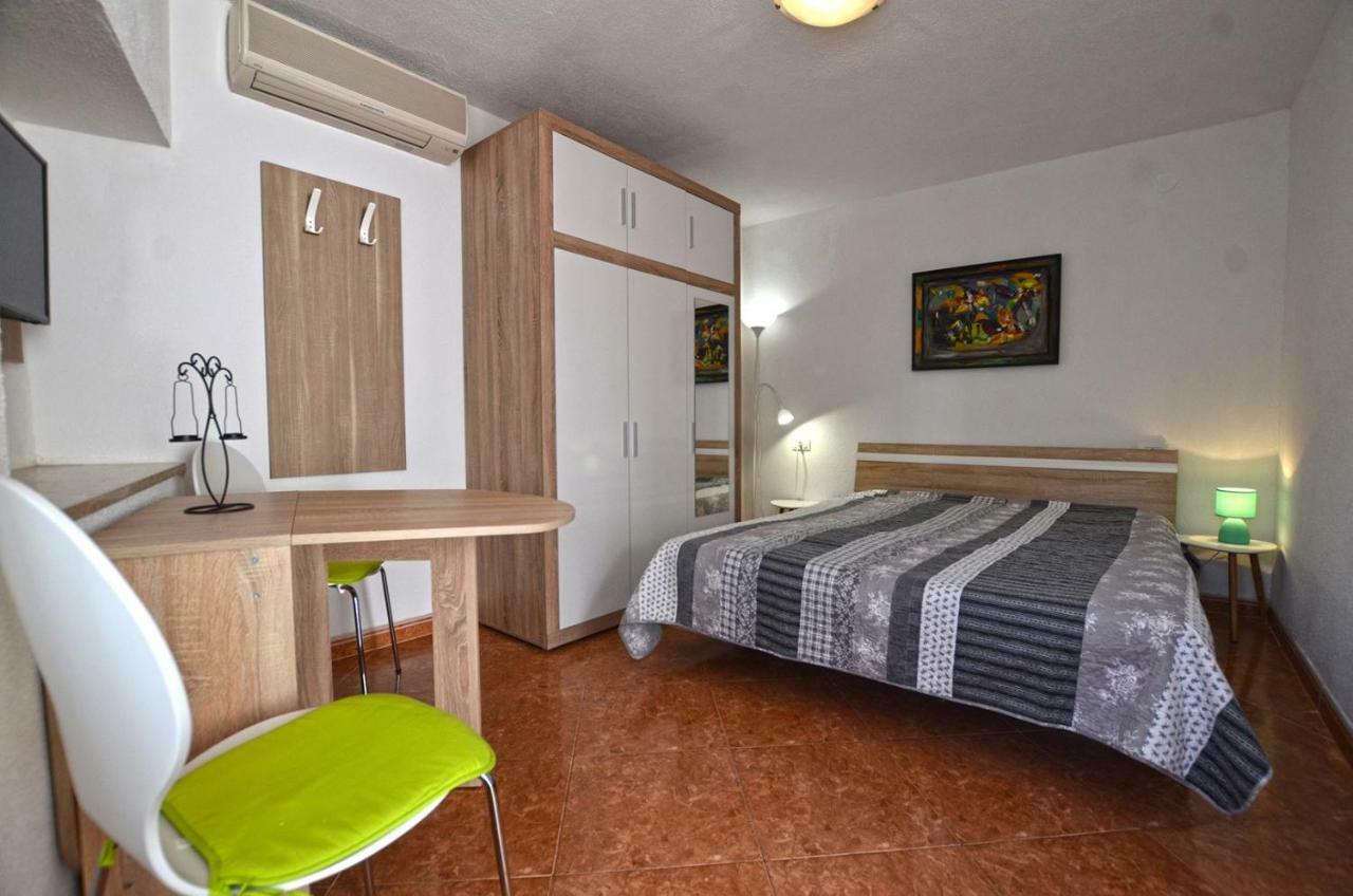 רוביני Yulia Apartments מראה חיצוני תמונה