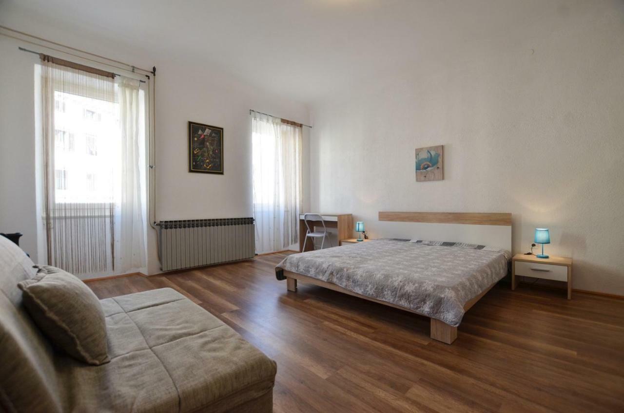 רוביני Yulia Apartments מראה חיצוני תמונה