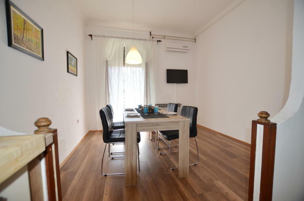 רוביני Yulia Apartments מראה חיצוני תמונה